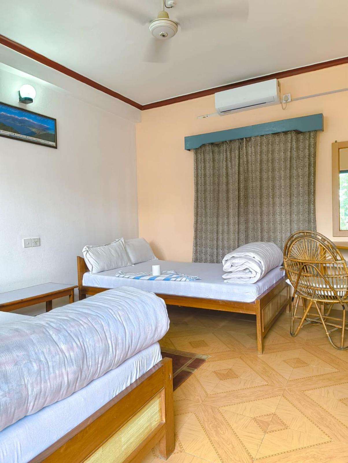 Hotel Mountain View - Lakeside Pokhara Luaran gambar